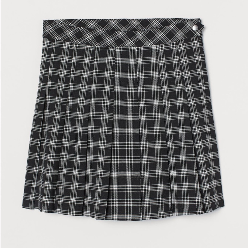 H&M Plaid Pleated Mini Skirt